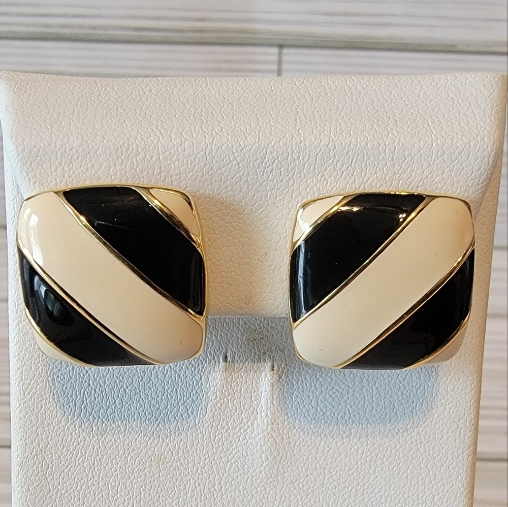 Vintage Monet Black Cream Enamel Gold Tone Square Clip On Earrings